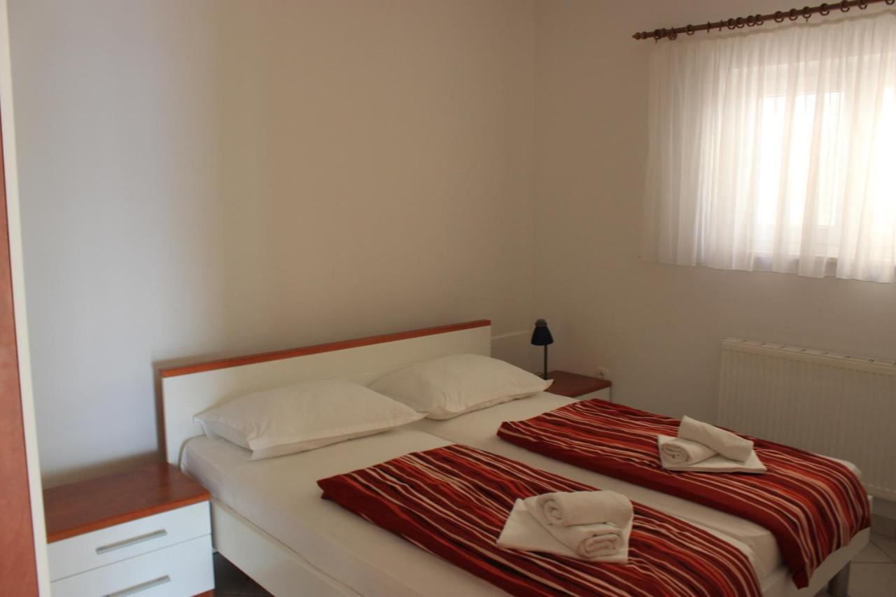 Pile Apartments 5 奥米什 外观 照片